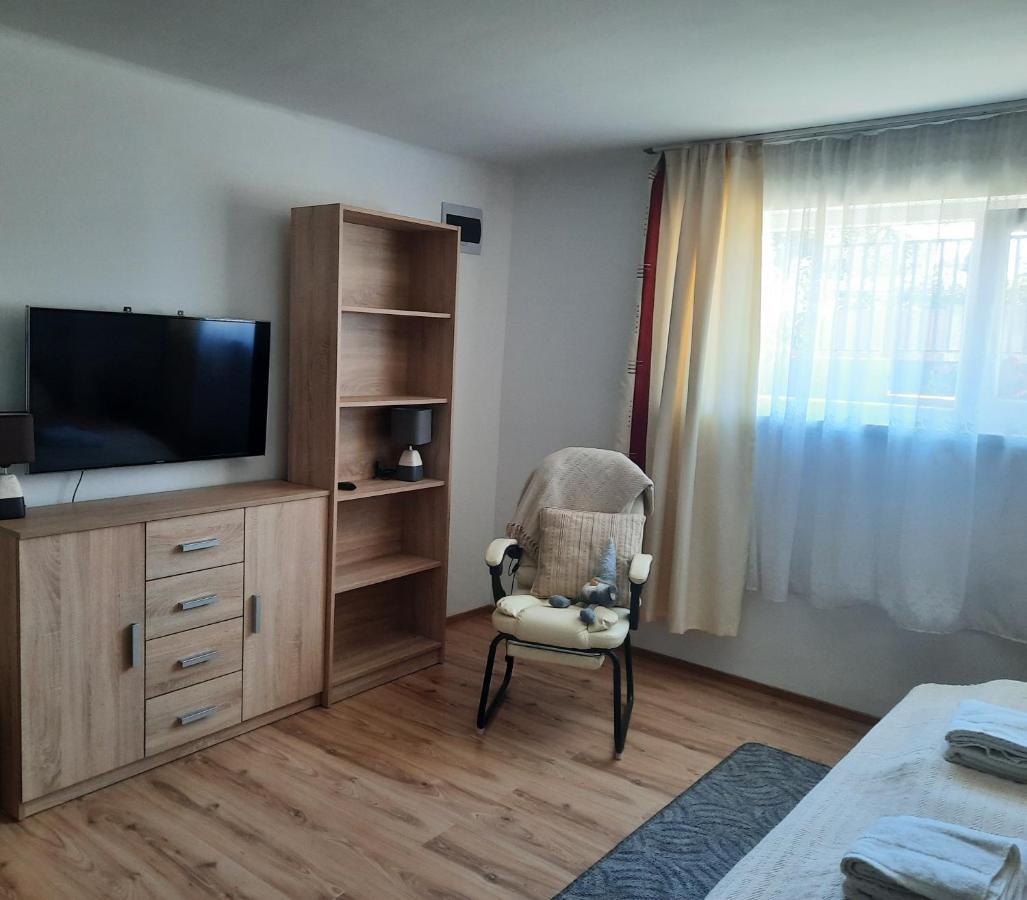 Ferienwohnung Opal Apartman Nyíregyháza Exterior foto